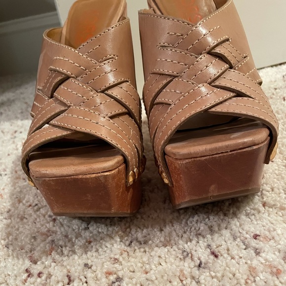 Michael Kors Platform Slides - Picture 10 of 12